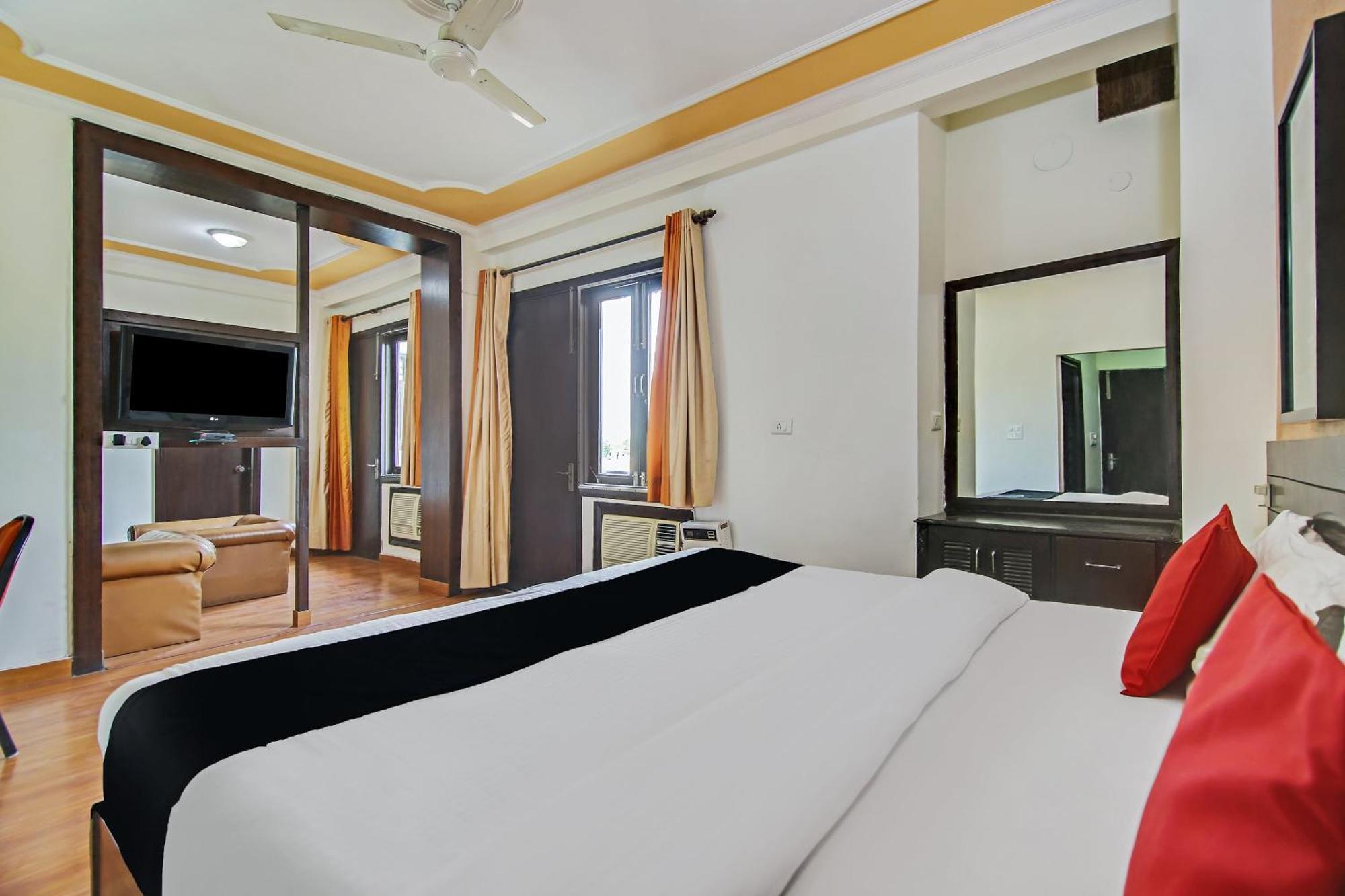 Capital O Tipsyy Near Aravali Biodiversity Park Гургаон Екстериор снимка