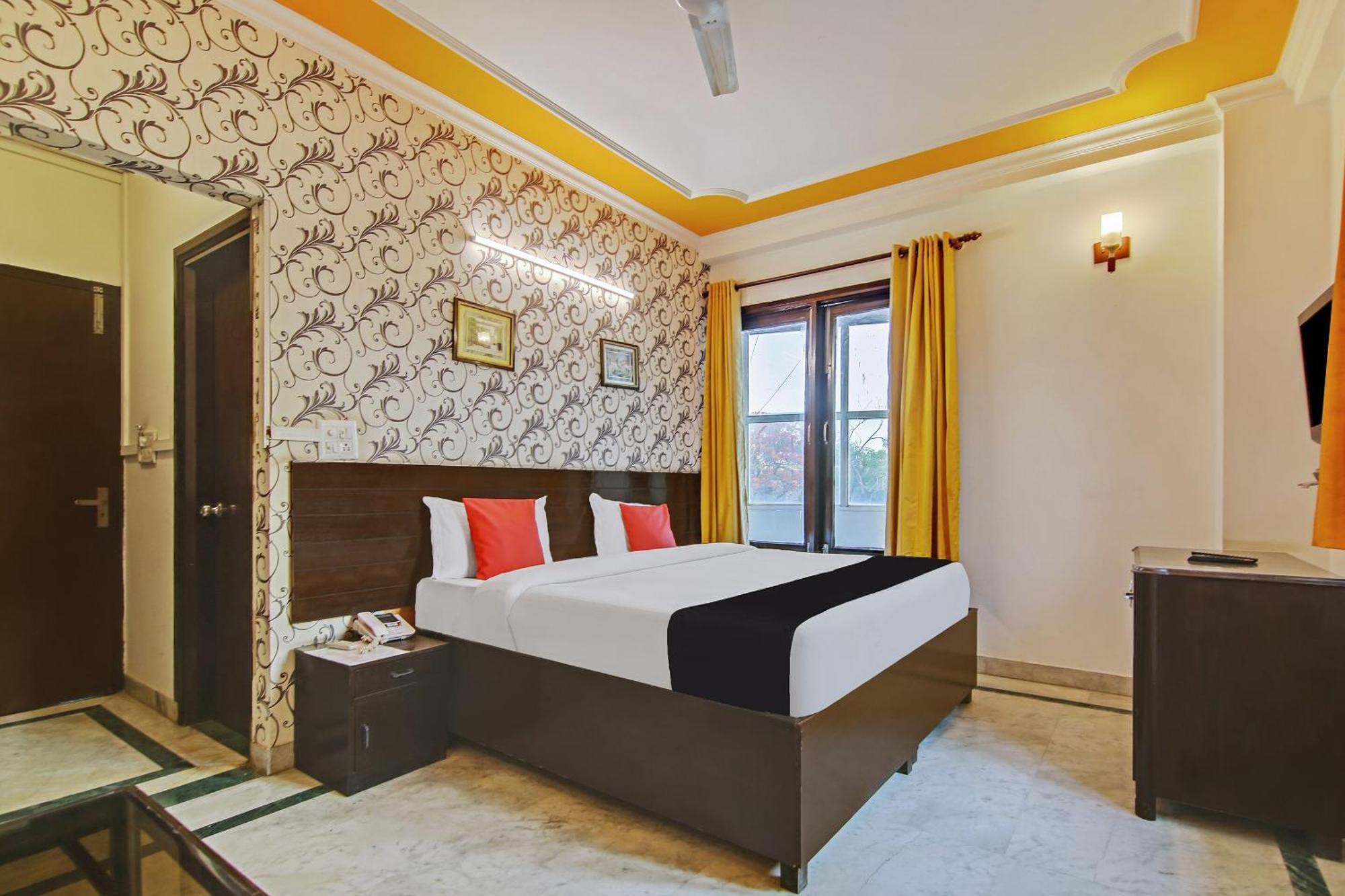 Capital O Tipsyy Near Aravali Biodiversity Park Гургаон Екстериор снимка